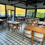 Mithat Hotel